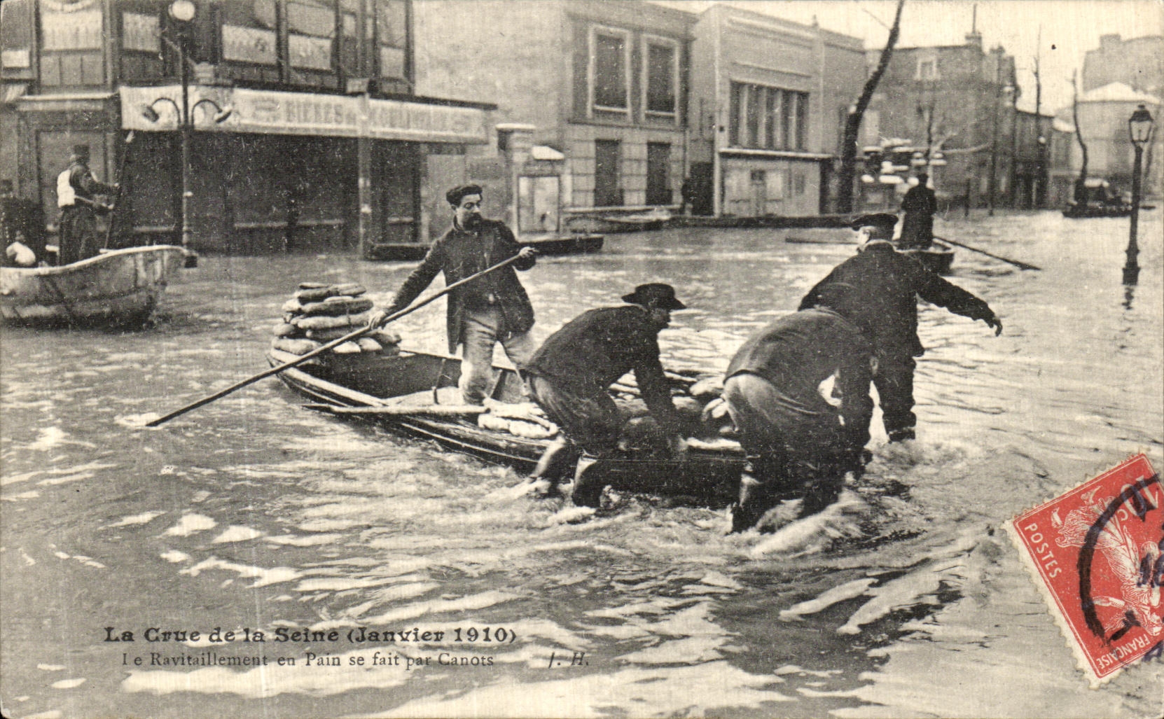 CPA La Crue de la Seine Le ravitaillement en pain se fait par canots Boulanger