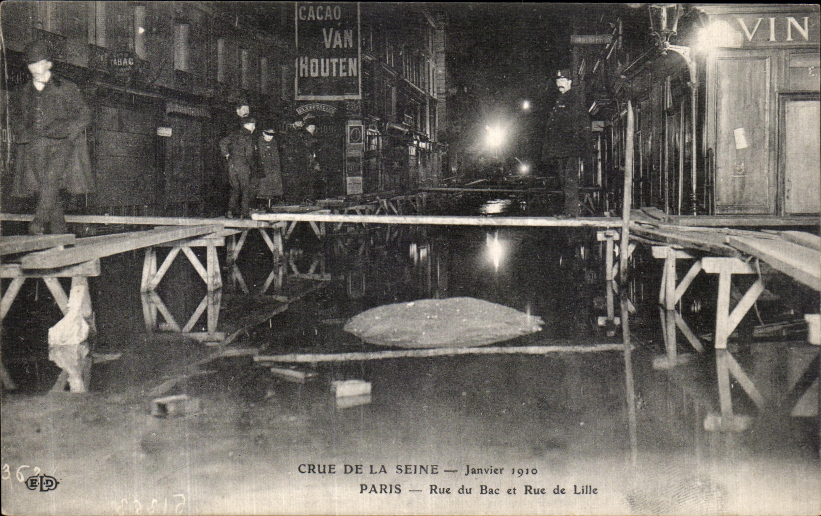 CPA Crue de la Seine Janvier Paris Rue du Bac et Rue de Lille