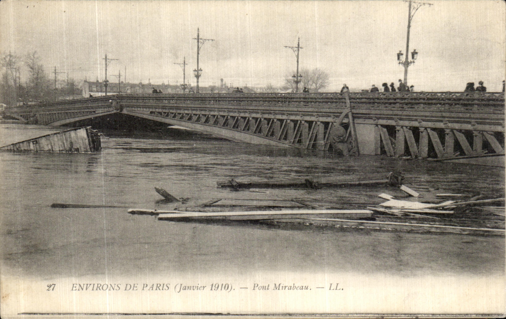 CPA Evirons de Paris Pont Mirabeau