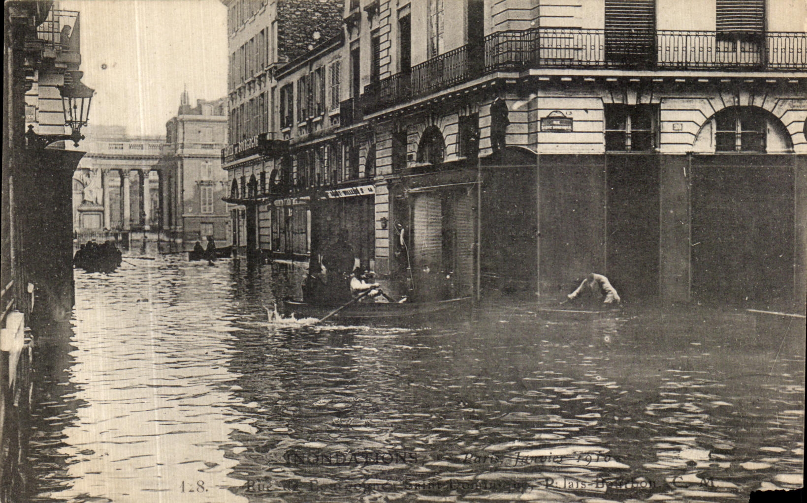CPA Paris Inondation Rue de Bourgogne