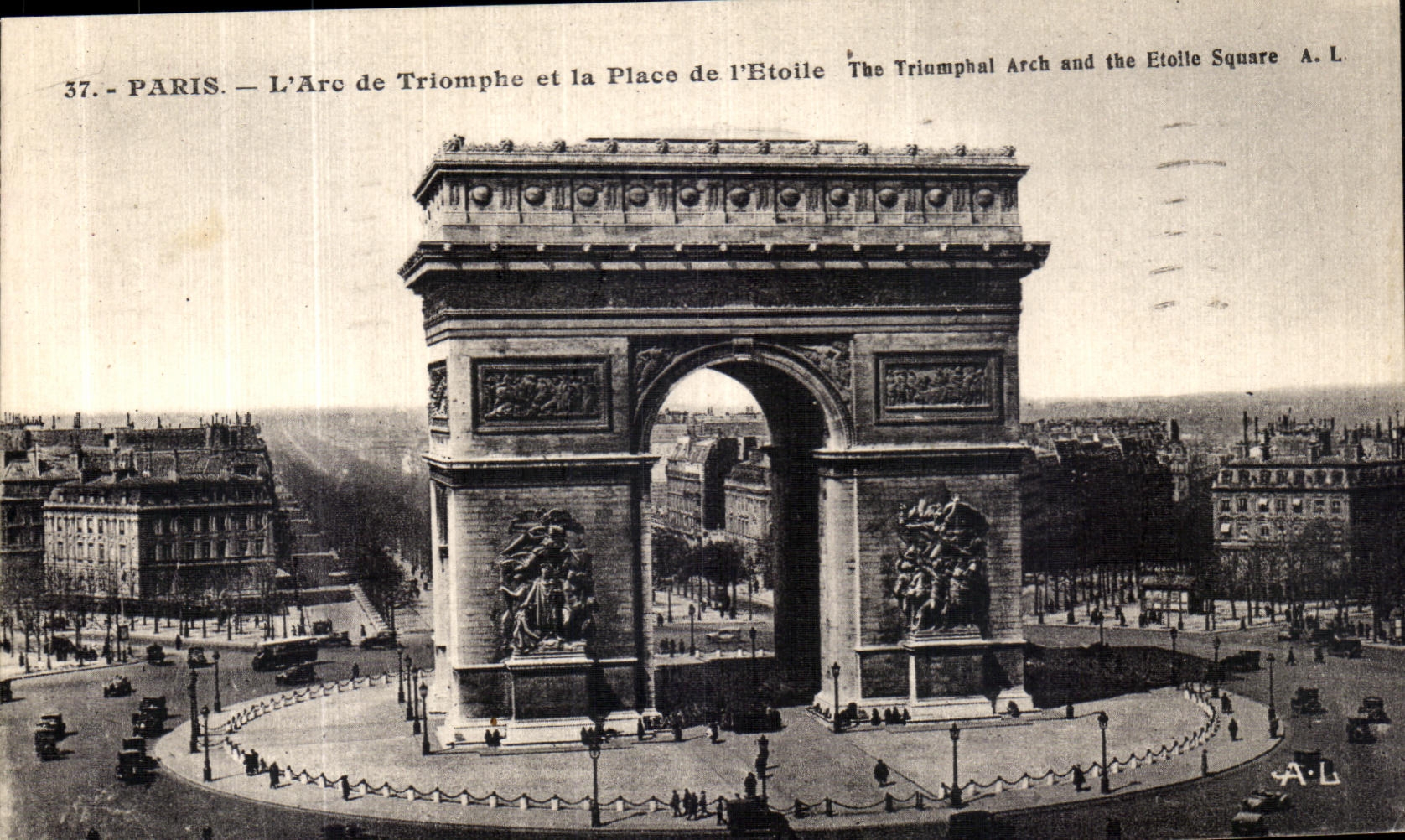 CPA Paris L Arc de Tomphe et la Place de L Etoile