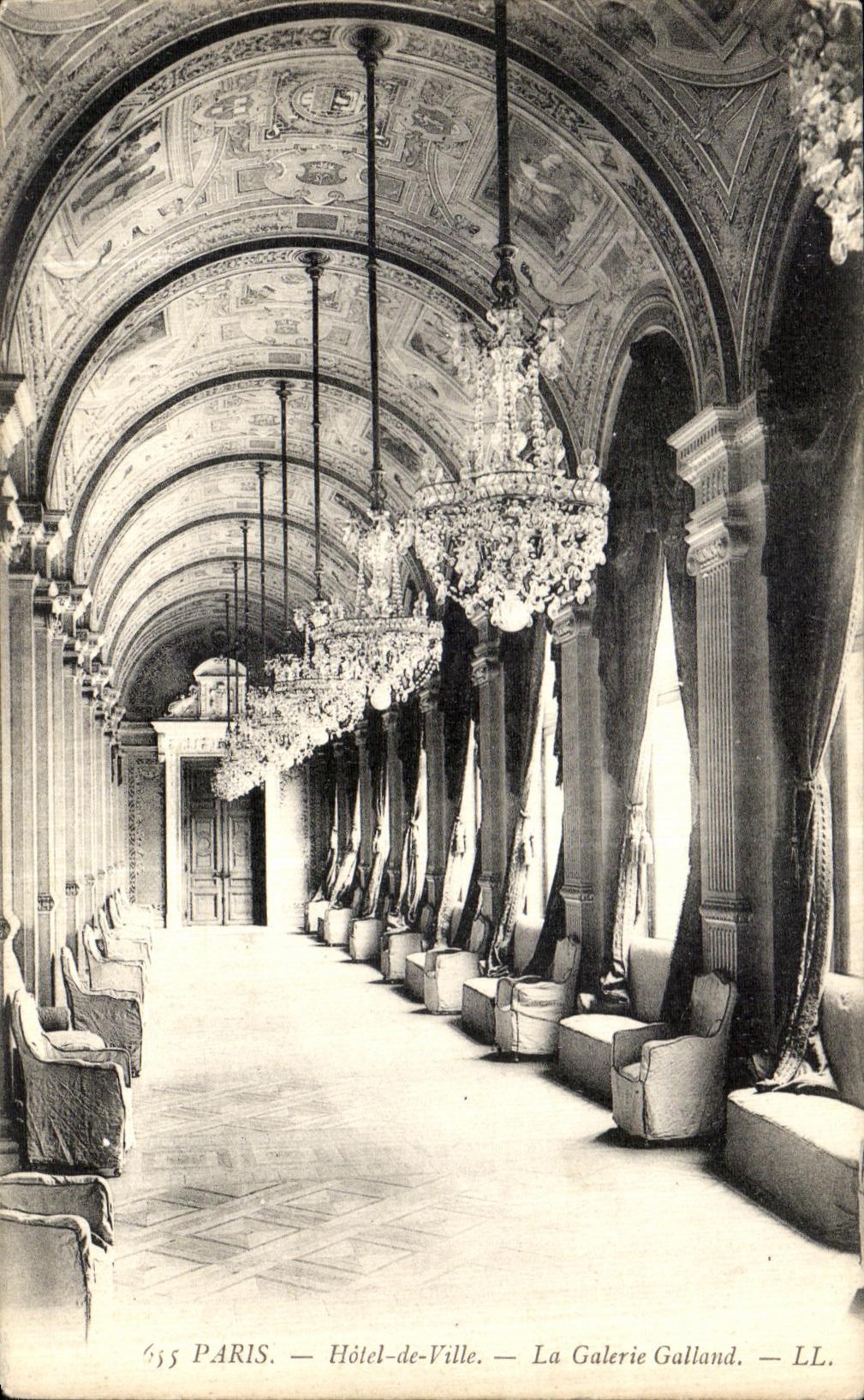 CPA Paris L Hotel De Ville La Galerie Galland