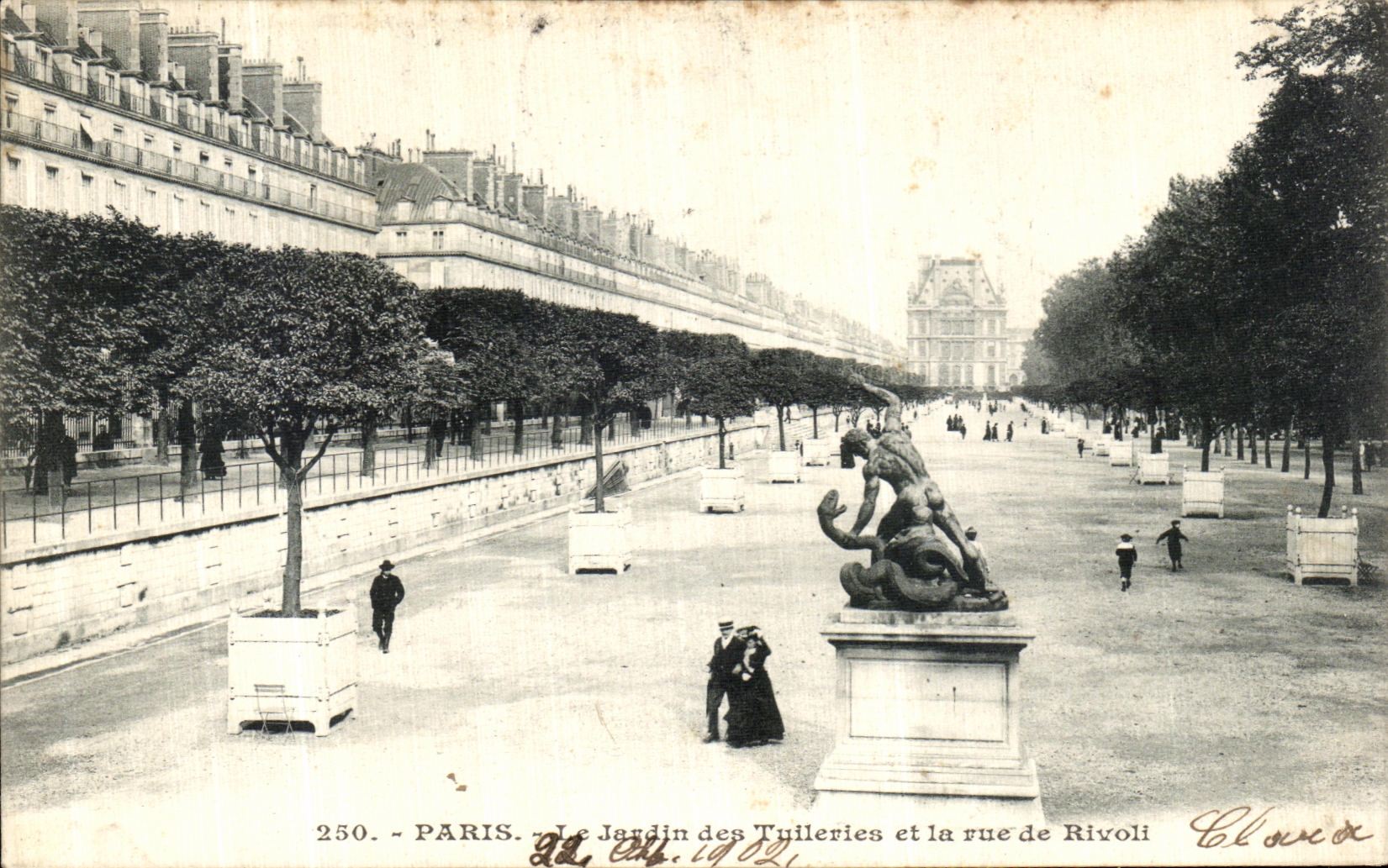 VINTAGE POSTCARD Paris the Garden of Tileries and Sight of Rivoli Louvre