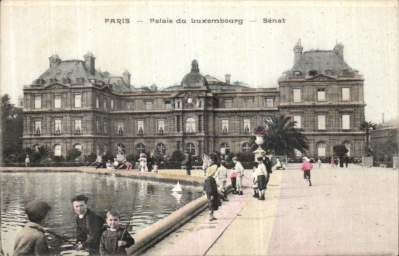 VINTAGE POSTCARD Paris Gardens Of Luxembourg Senate Children