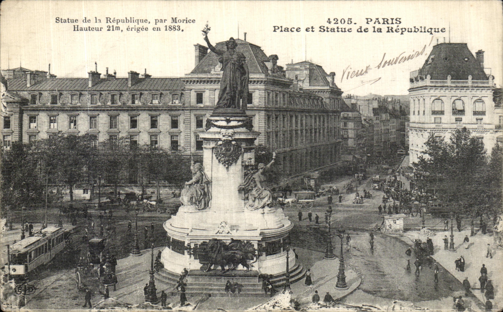 CPA Paris Place et Statue de la Republique
