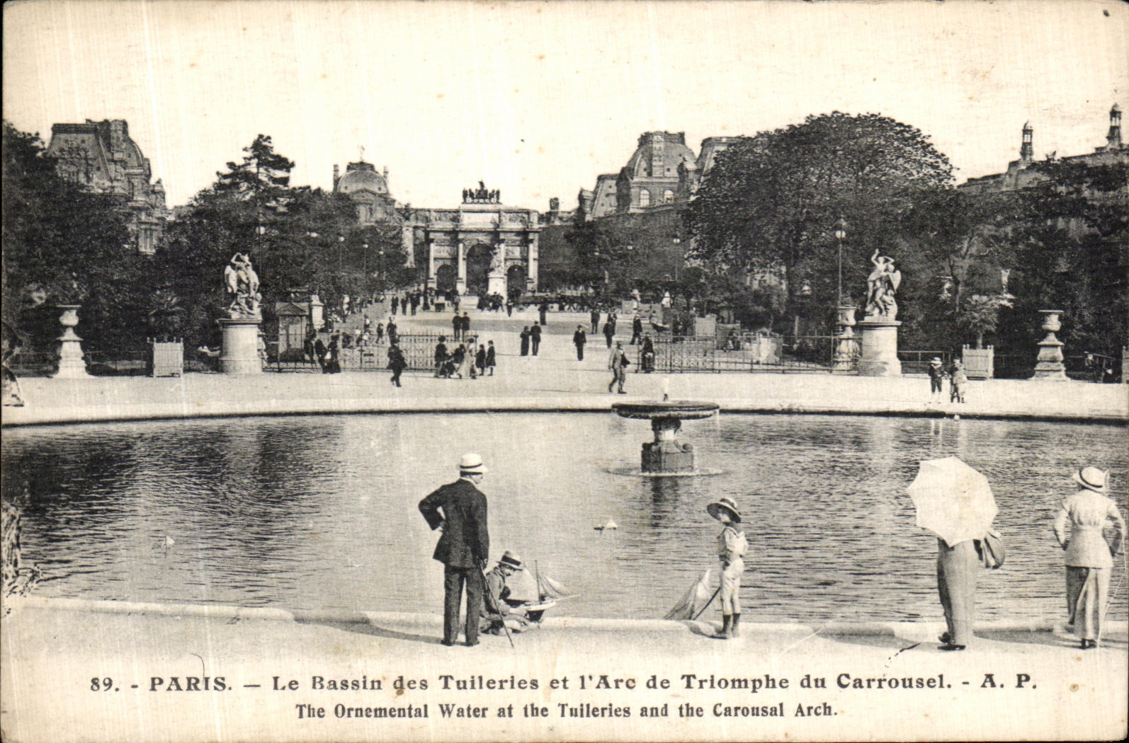 VINTAGE POSTCARD Paris the Basin of Tileries and L Arc de Triomphe of the Carousel