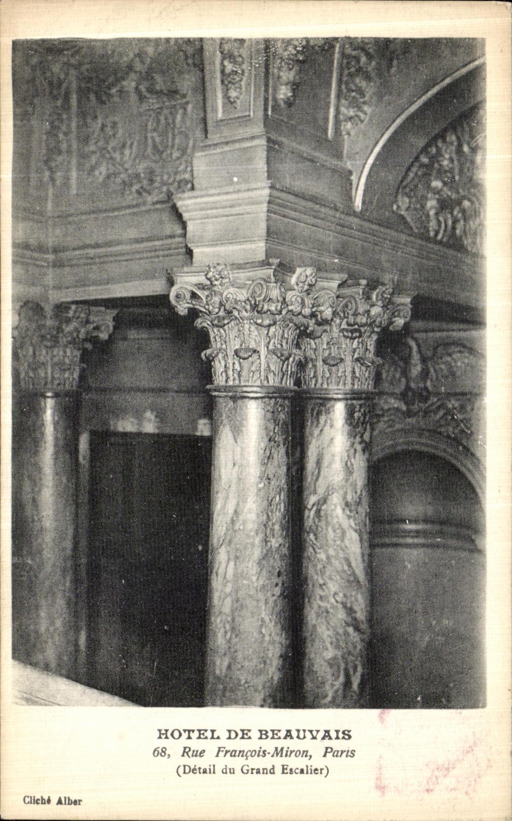 CPA Hotel de Beauvais Paris Rue Francois Miron Detail du grand escalier