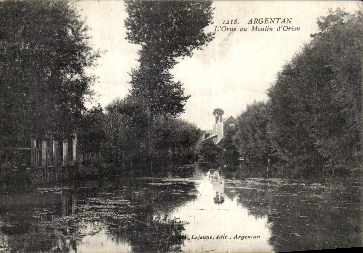 La POSTAL Alenzon L de la VENDIMIA adorna con el molino D Orion