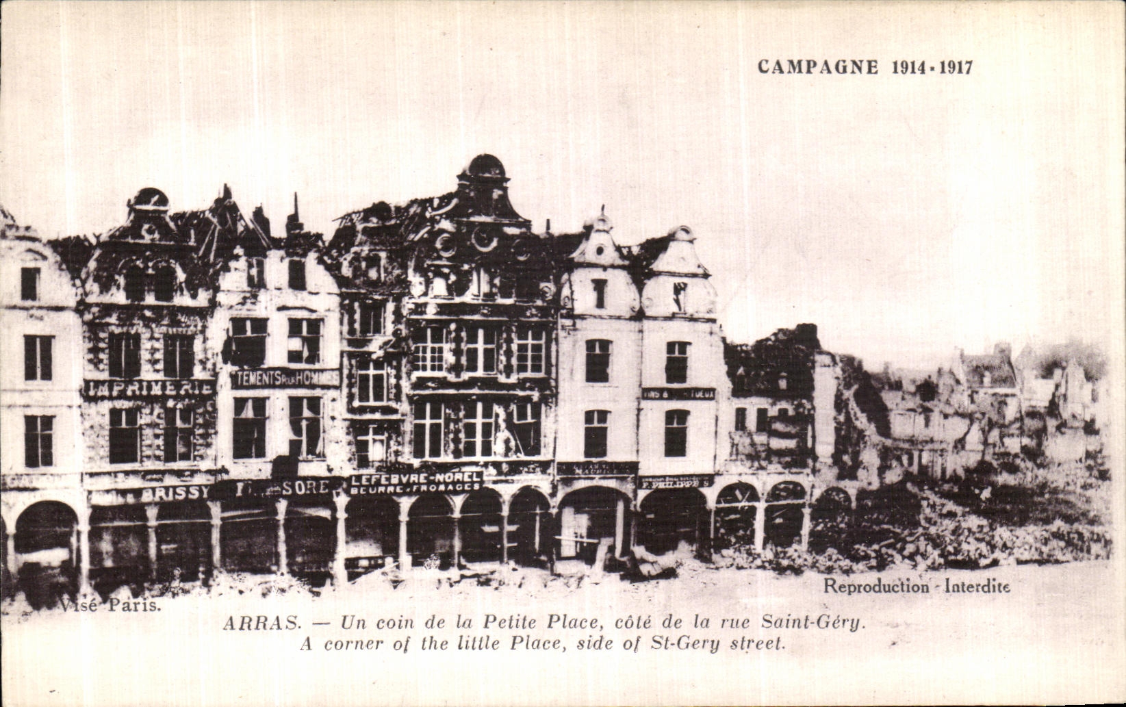 CPA Arras Un coin de la Pelite place cote de la rue Saint Gery Militaria