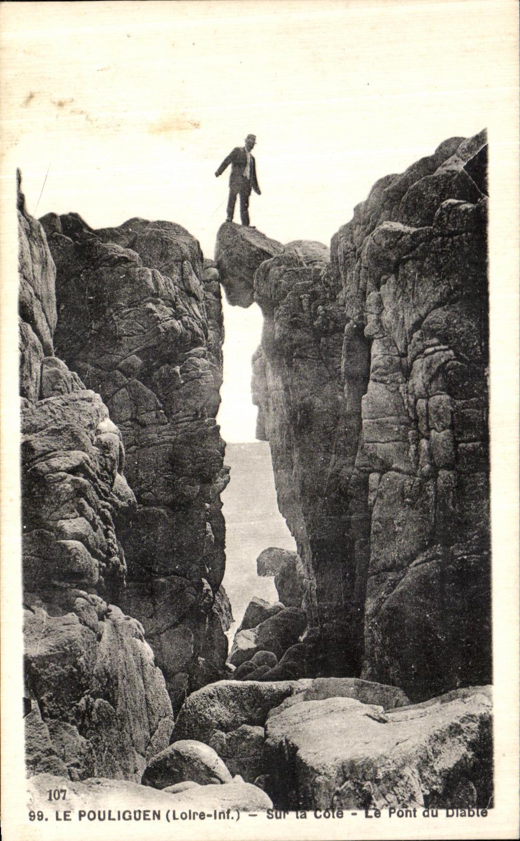VINTAGE POSTCARD Pouliguen On the Dimension the Bridge of the Devil