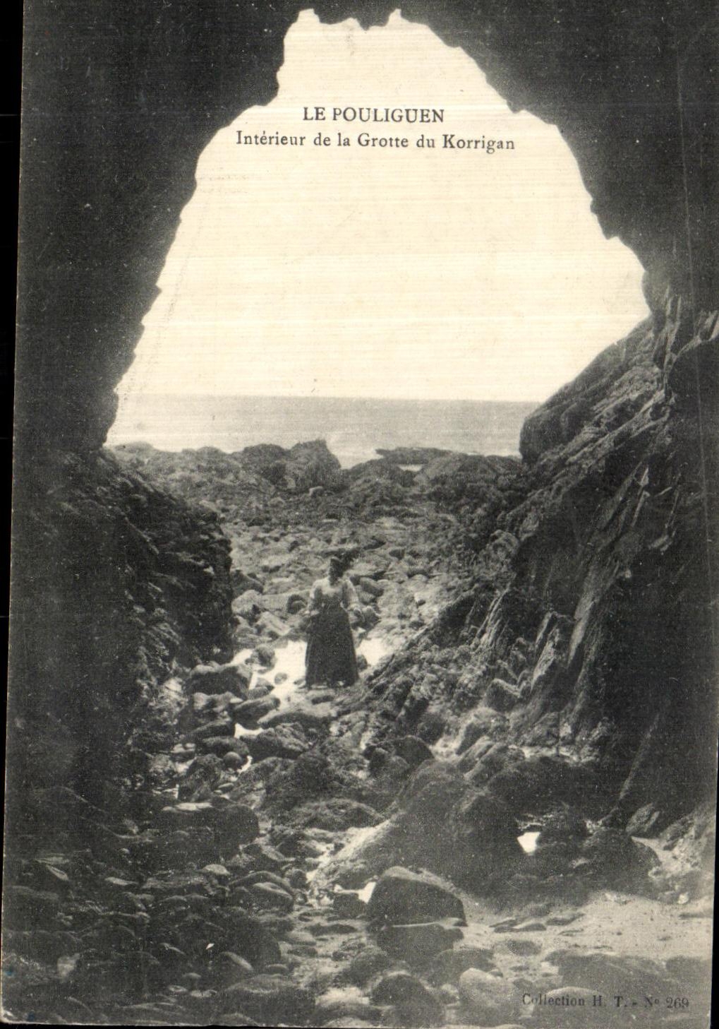 VINTAGE POSTCARD Interior Pouliguen of the Cave of the Goblin