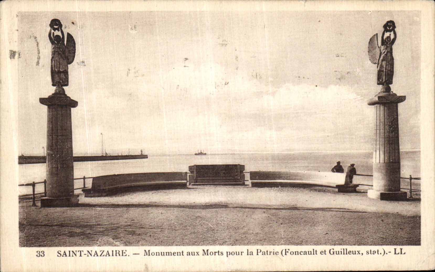 Monumento de la guerra del Saint Nazaire de la POSTAL de la VENDIMIA para la patria de Militaria