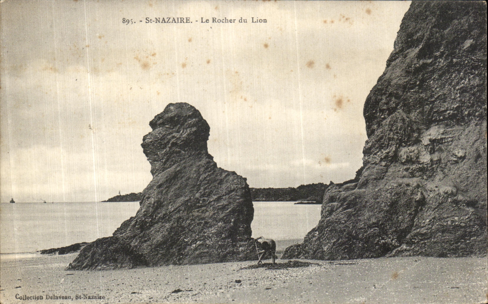 VINTAGE POSTCARD Saint Nazaire the Rock of the Lion