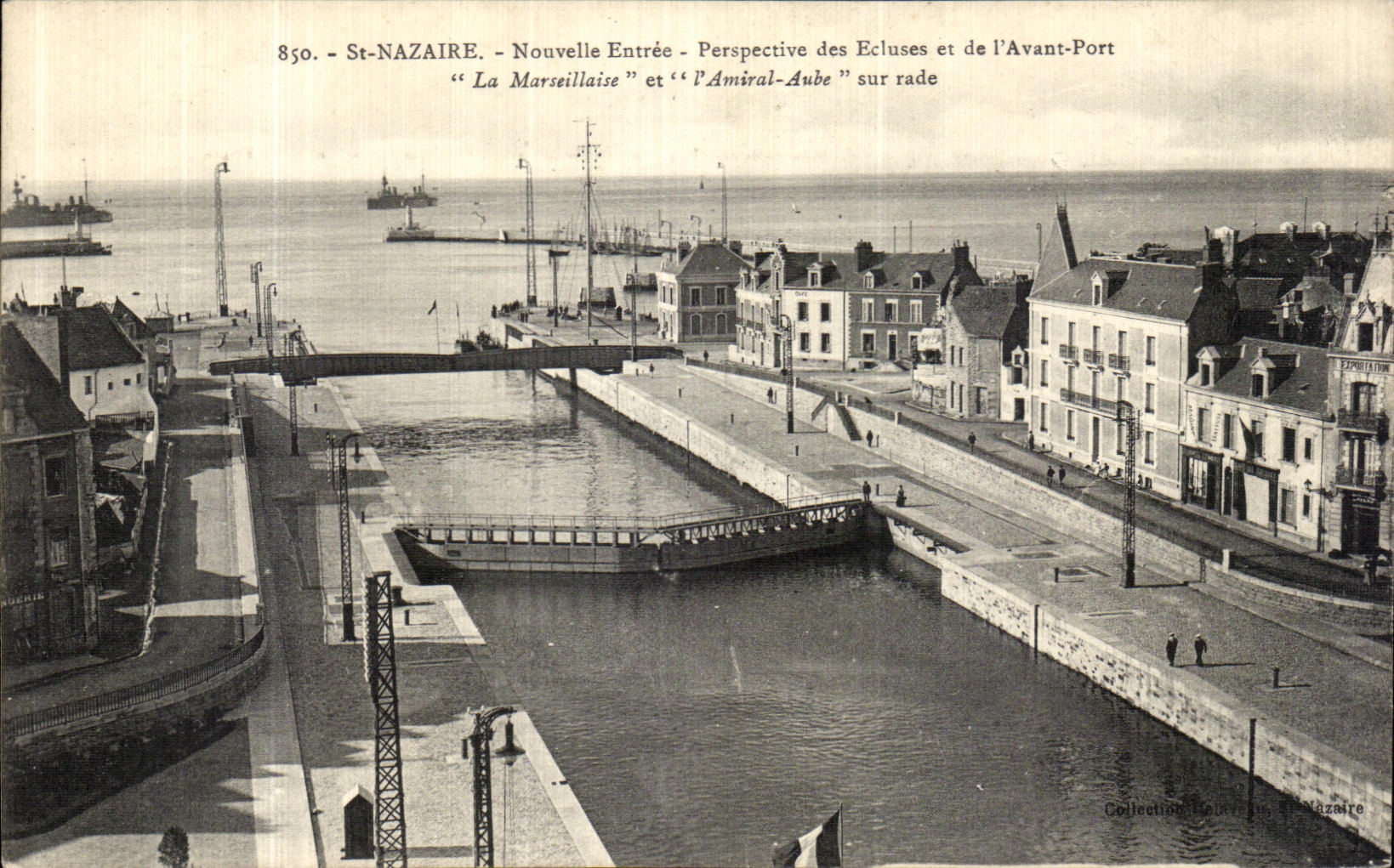 Noticias de la perspectiva del Saint Nazaire de la POSTAL de la VENDIMIA incorporadas de las cerraduras y del L antes de puerto