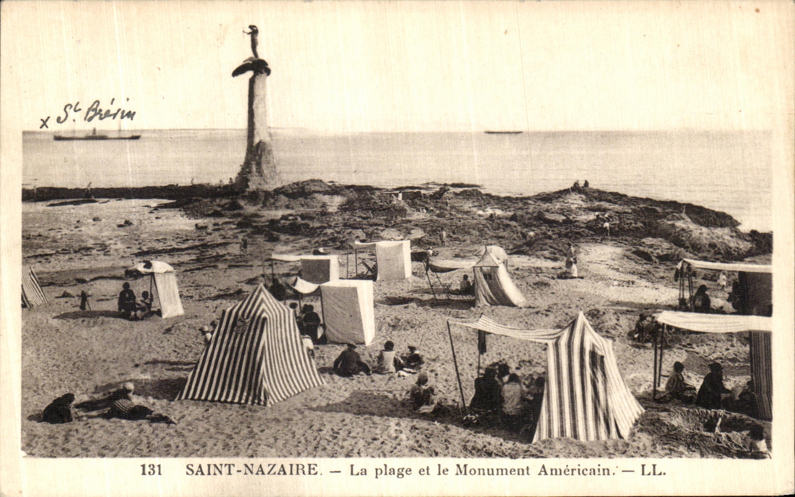 VINTAGE POSTCARD Saint Nazaire the Beach and the American Monument