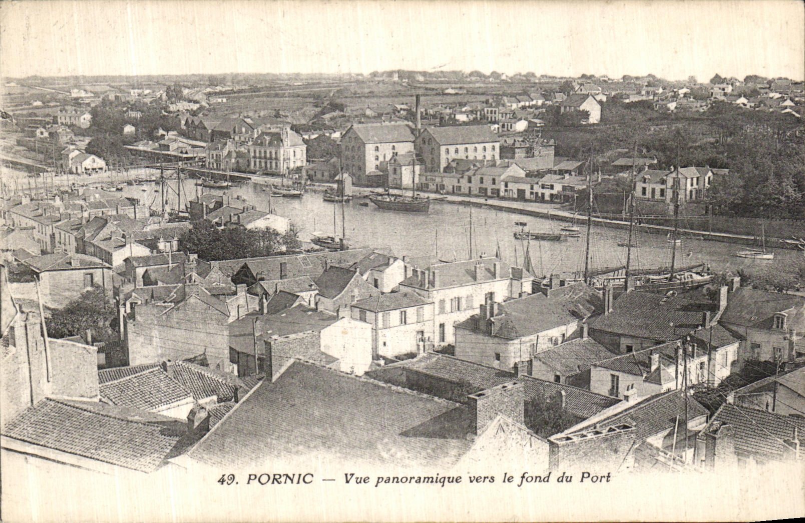 CPA Pornic Vue Panoramique vers le fond du Port