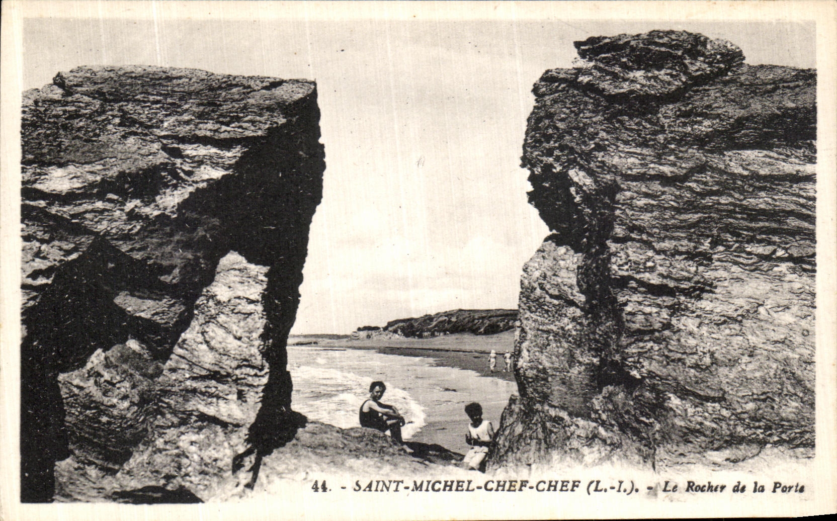 VINTAGE POSTCARD Saint Michel Chief Chief the Rock of the Gate