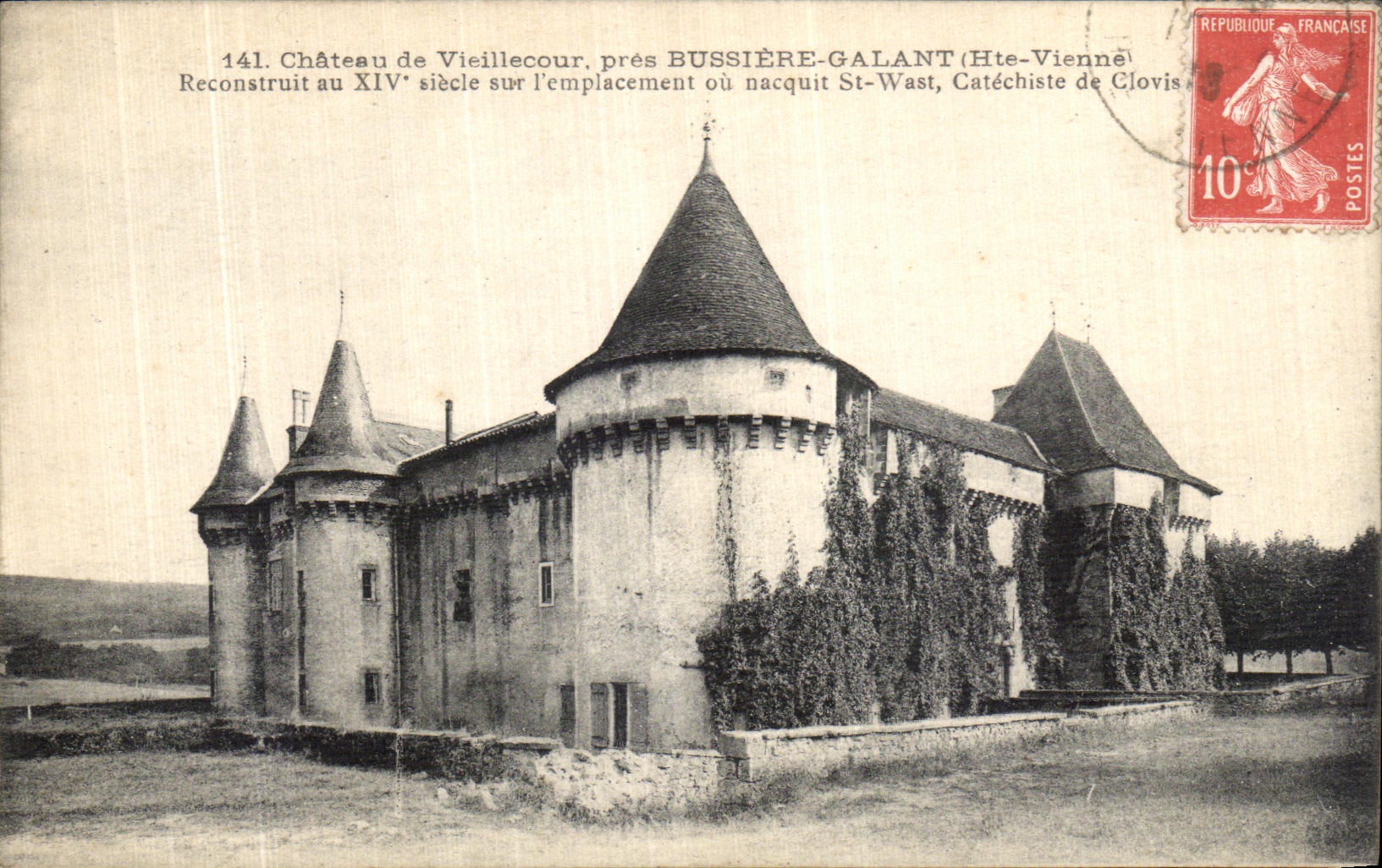 VINTAGE POSTCARD Castle of Vieillecour Close Gallant Bussiere