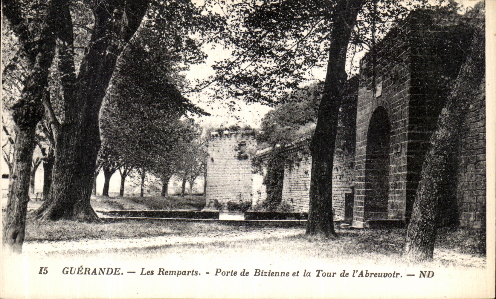 POSTAL Guerande de la VENDIMIA que las paredes llevan de Bizienne y de la torre de L canal de alimentacion