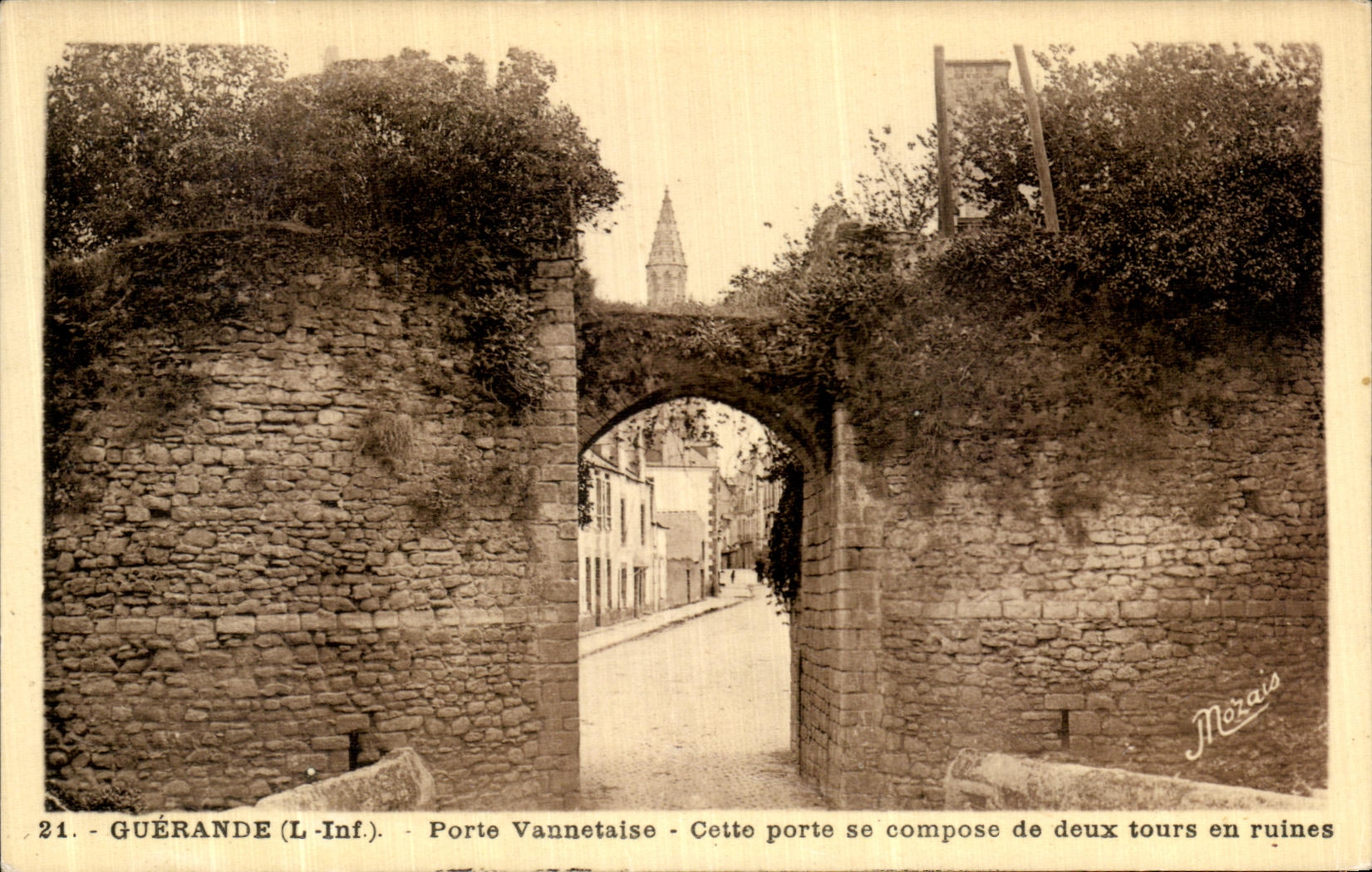 La POSTAL Guerande Porte Vannetaise de la VENDIMIA esta puerta se compone de dos viajes