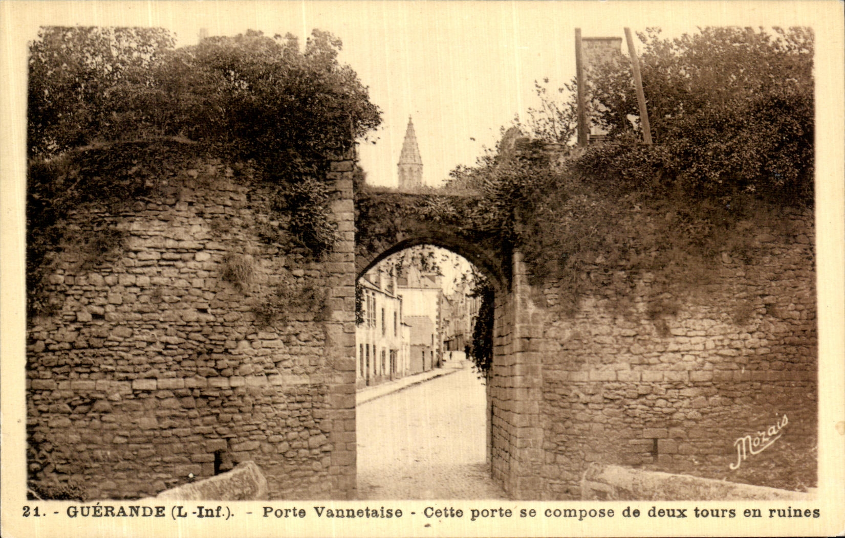 La POSTAL Guerande Porte Vannetaise de la VENDIMIA esta puerta se compone de dos viajes en ruinas