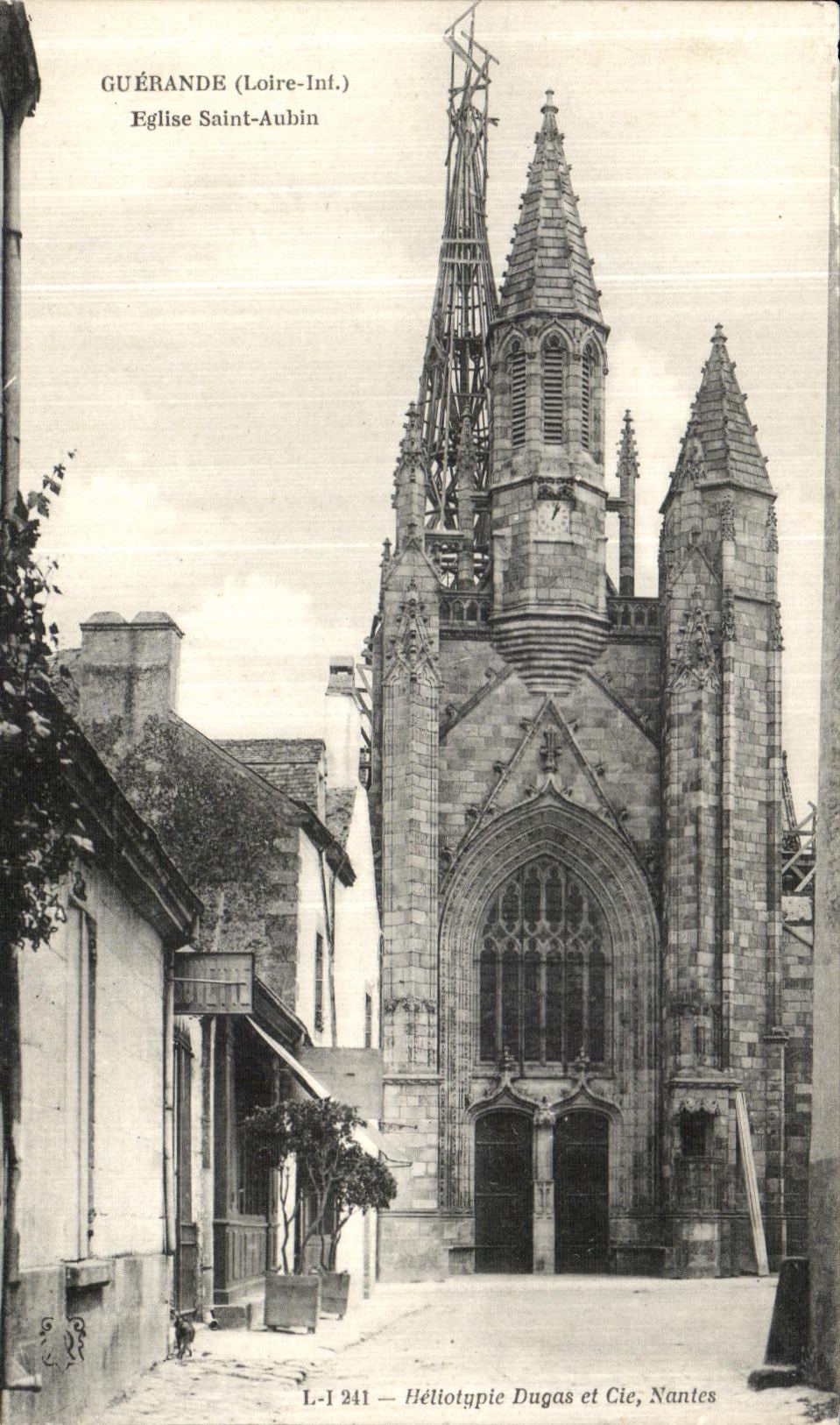 Iglesia Aubin de Guerande de la POSTAL de la VENDIMIA Saint