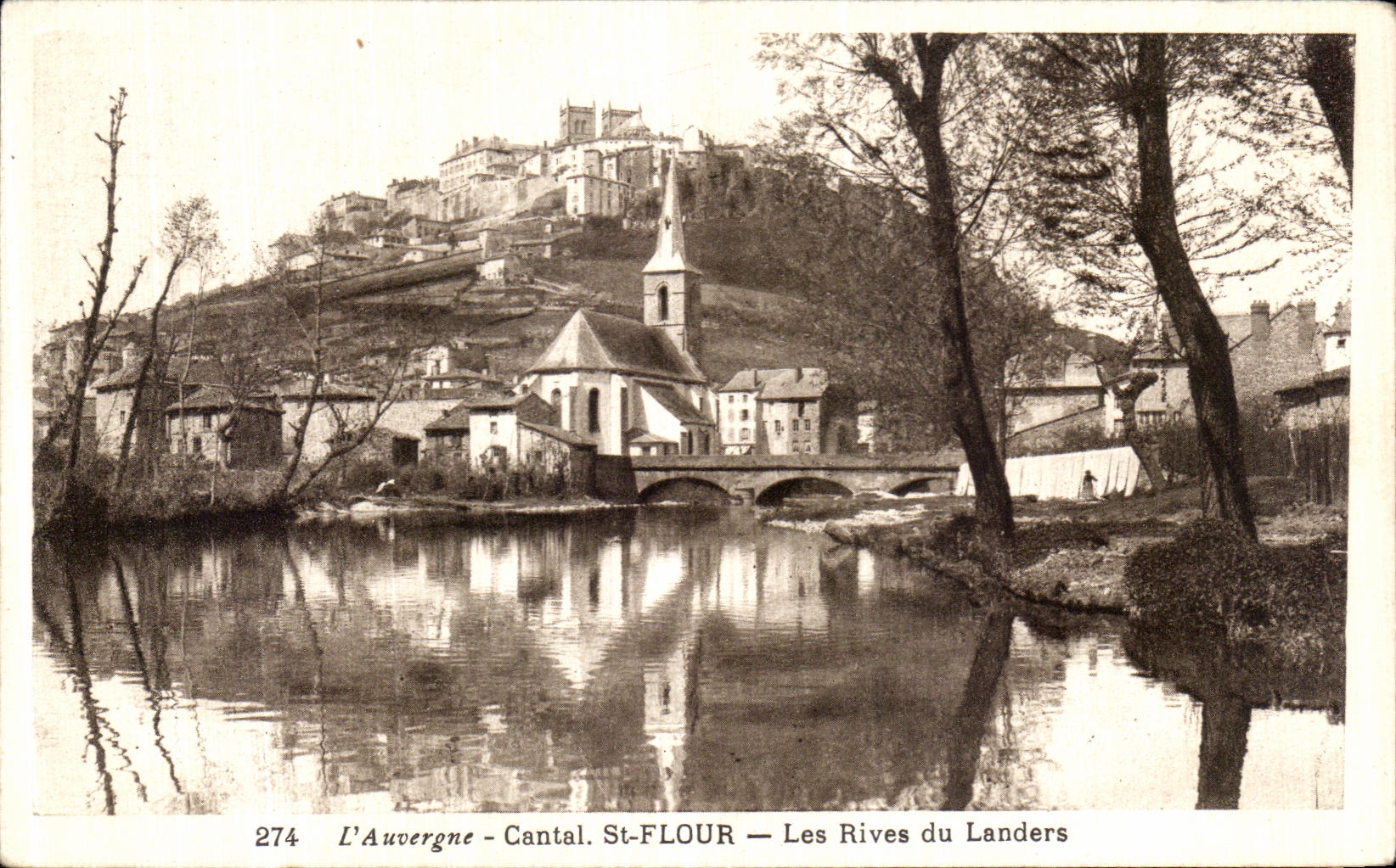 CPA L Auvergne Cantal St Flour Les Rives du Landers