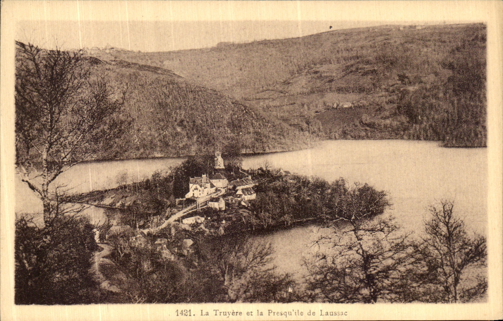 VINTAGE POSTCARD Truyere and Presqu island of Laussac