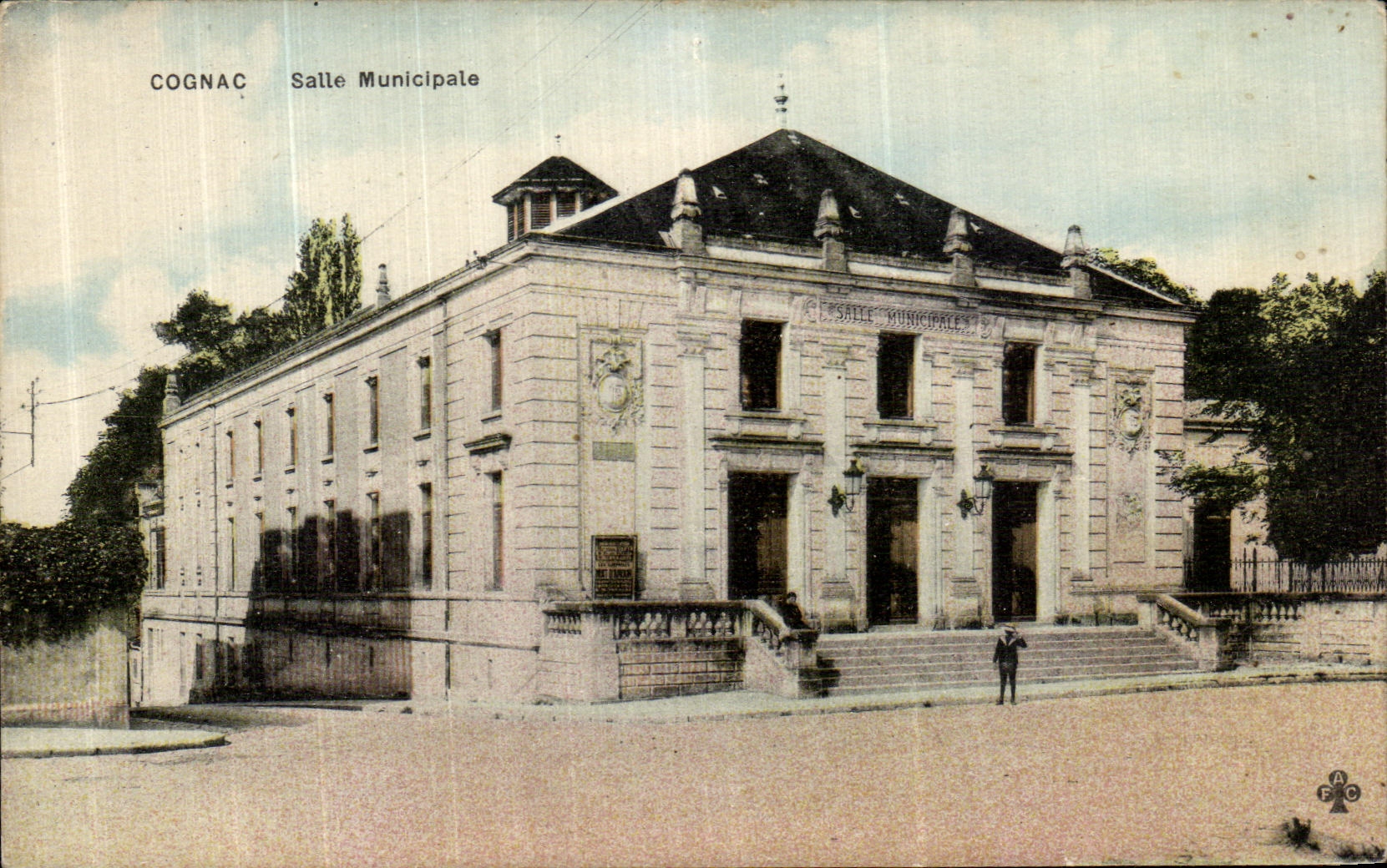 VINTAGE POSTCARD Coganc Room municpale