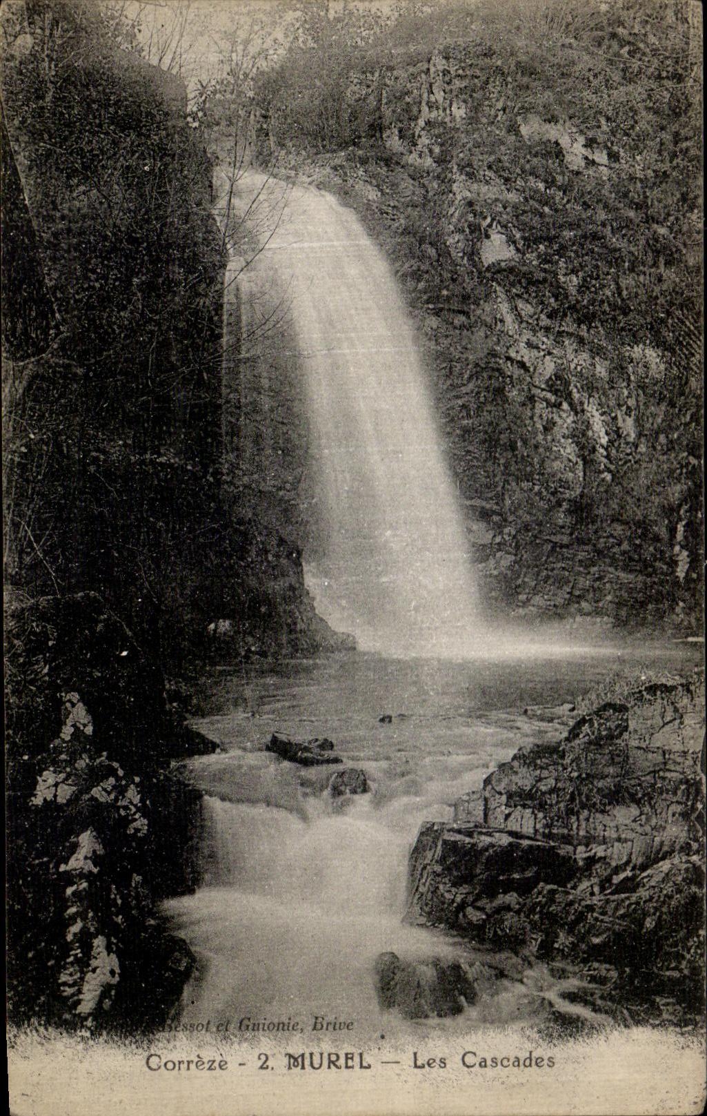 VINTAGE POSTCARD Murel Cascades