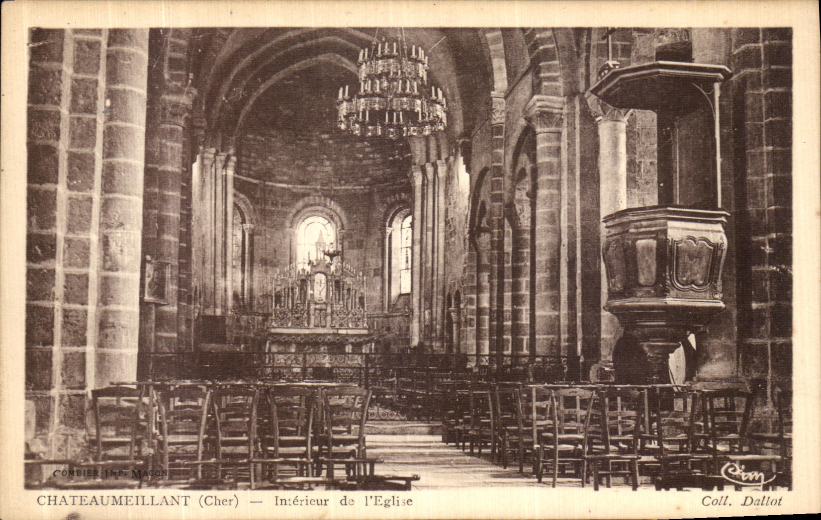 VINTAGE POSTCARD Chateumeillant Interier of L church