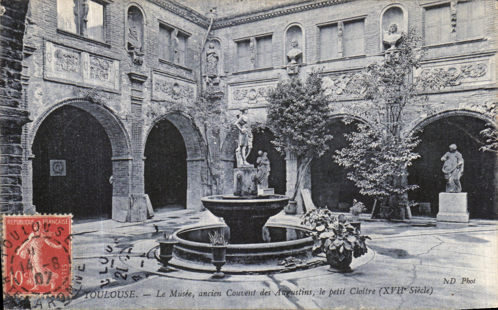 CPA Toulouse Le Musee ancien couvent des Augustins le petit cloitre