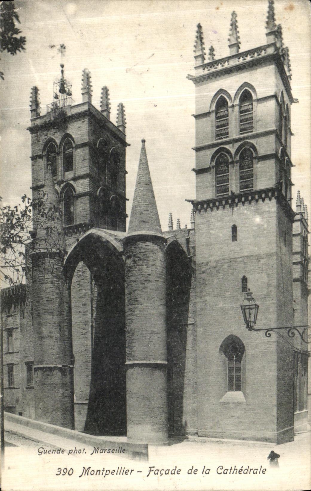CPA Montpellier Facade de La Cathedrale