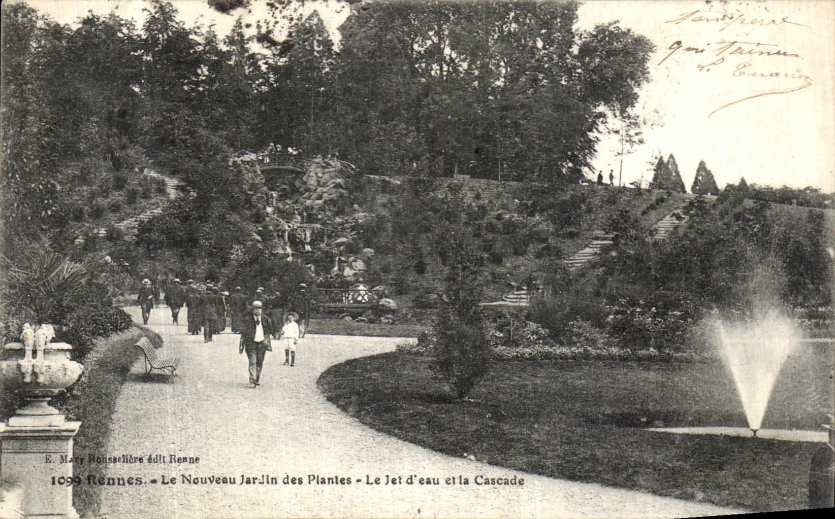 CPA Rennes Le Nouveau jardin des Plantes Le jet d eau et la cascade