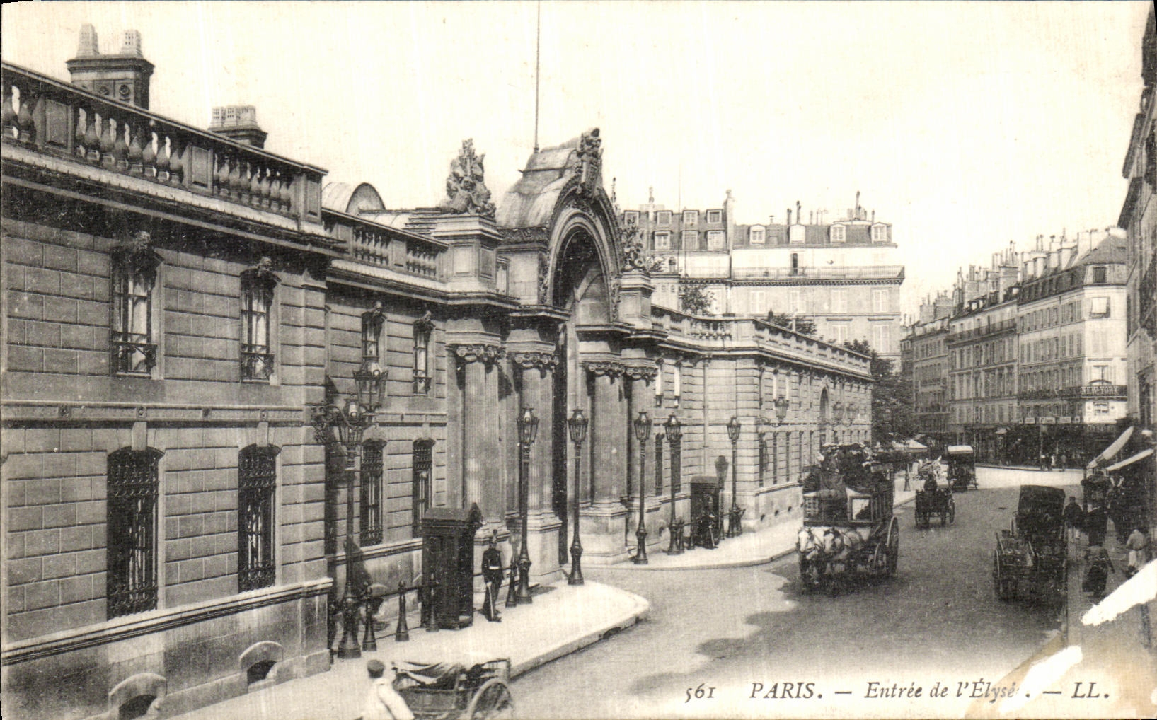 VINTAGE POSTCARD Paris Entered of L Elysium