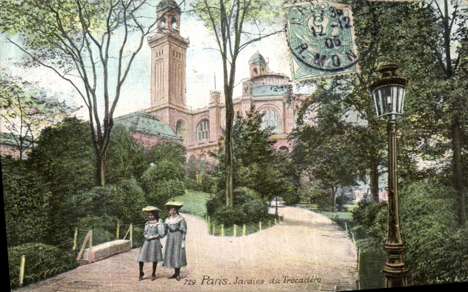 VINTAGE POSTCARD Paris Gardens of Trocadero Children