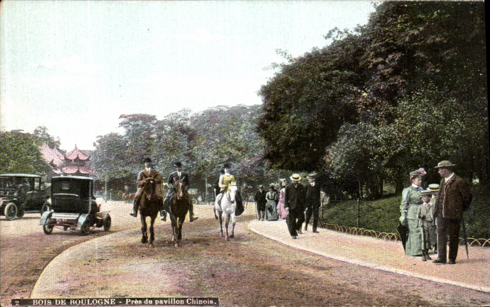 VINTAGE POSTCARD Bois de Boulogne Close to the Chinese House Horses