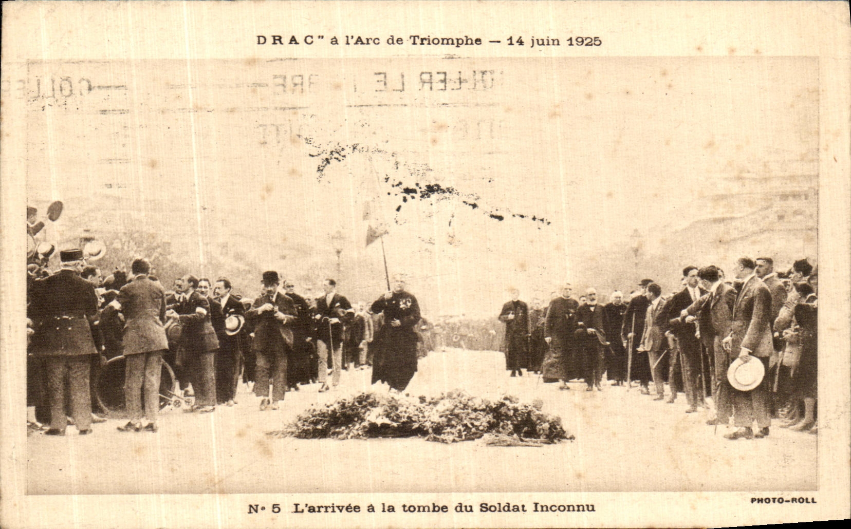 CPA Darc a l Arc de Triomphe 14 juin 1925 L arrivee a la tombe du solda tinconnu