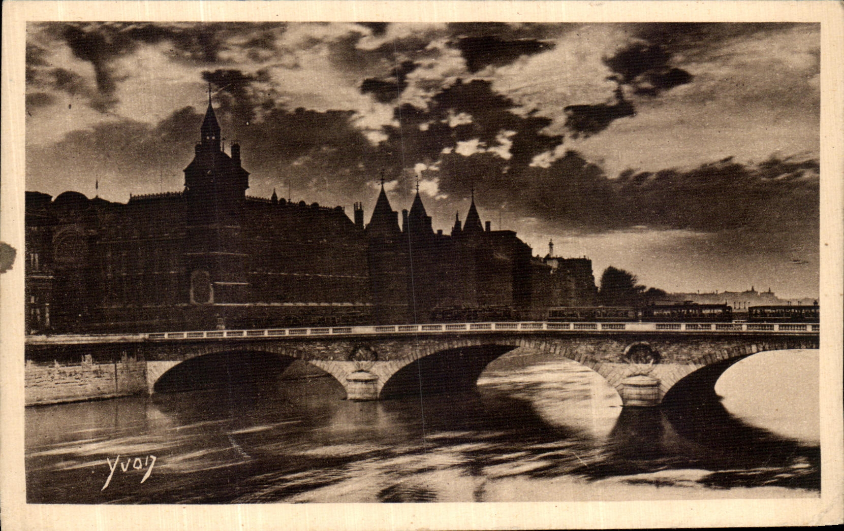 CPA Paris En Flanant La Conciergerie et le Pont au Change