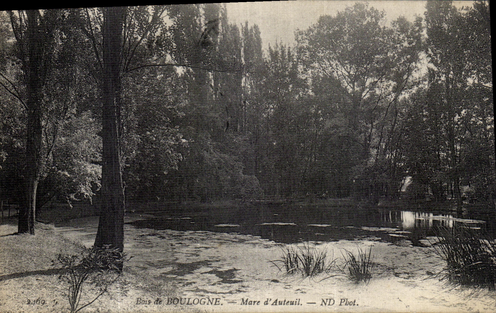 VINTAGE POSTCARD Bais of Boulogne Pond D Auteuil