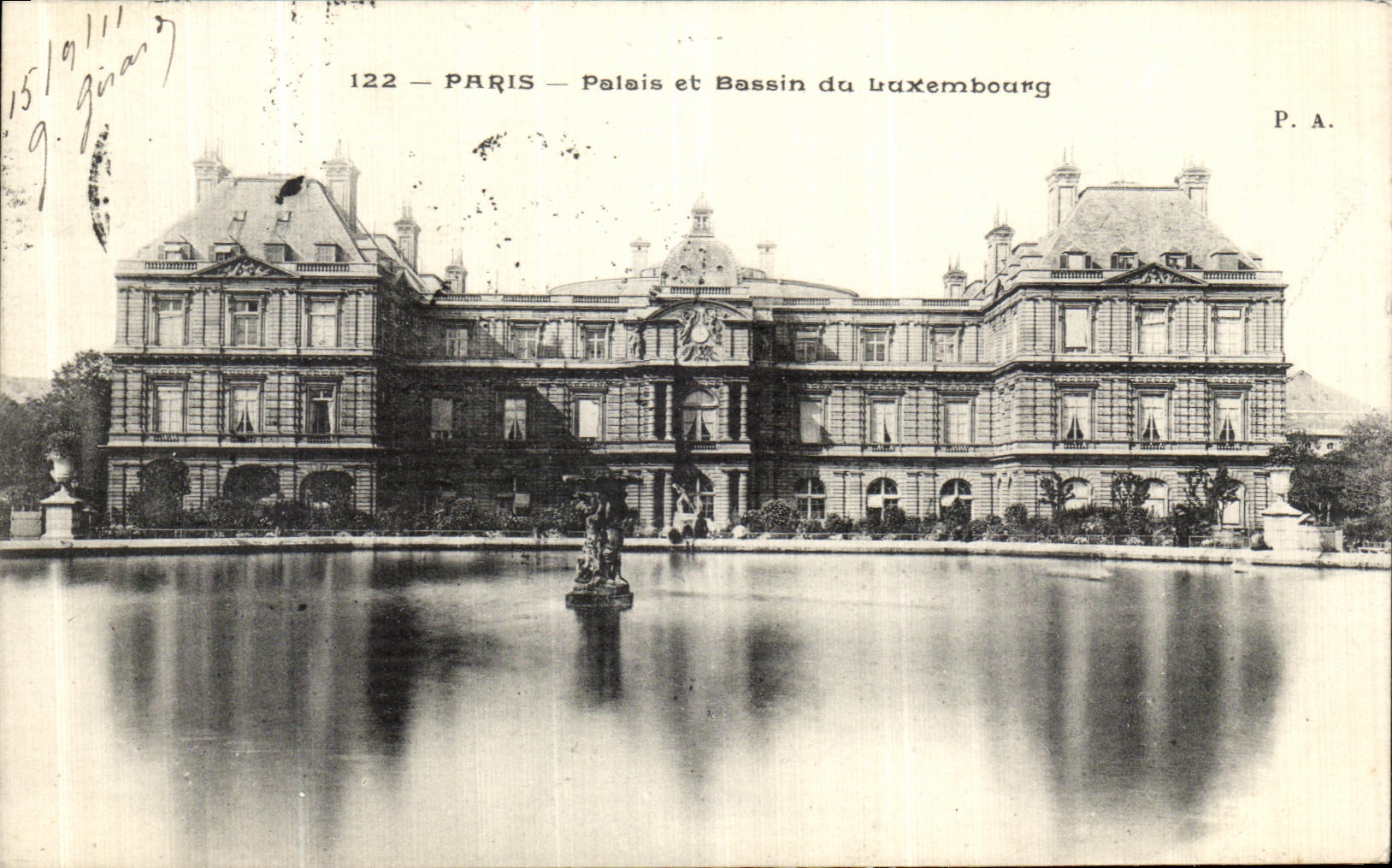 VINTAGE POSTCARD Paris Palate and Basin of Laxembourg