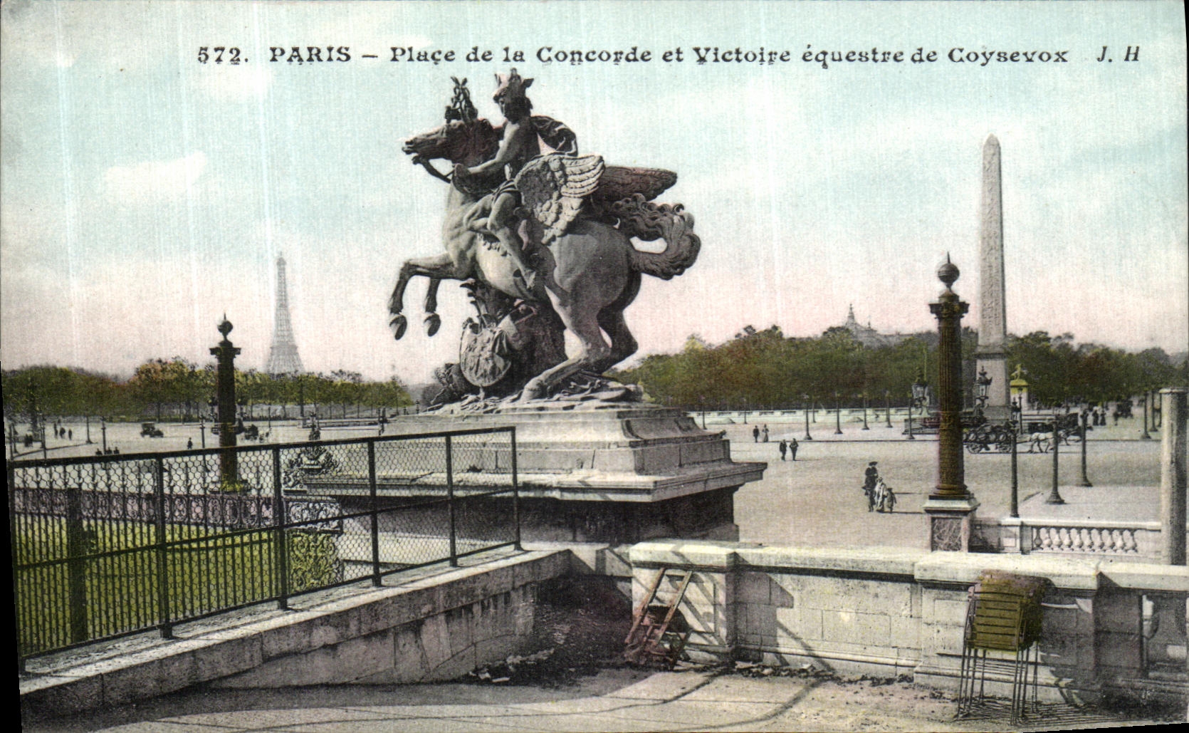 CPA Paris Place de la Concorde et Victoire equestre de Coysevox