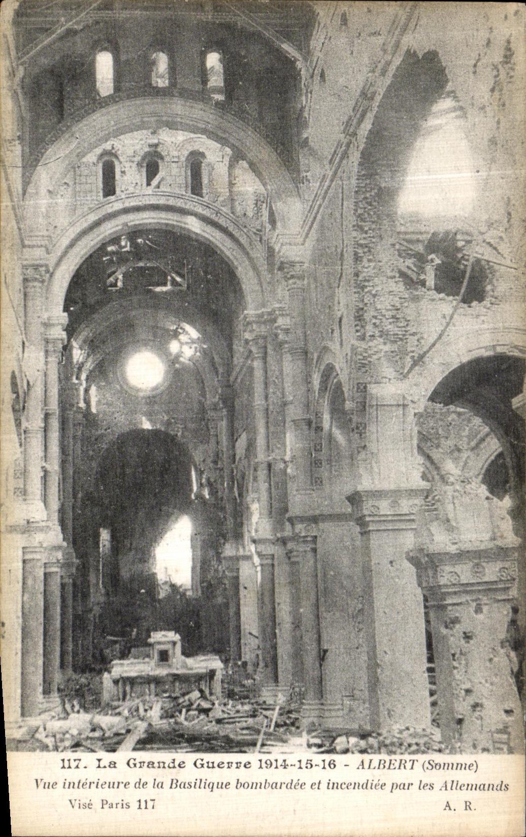 VINTAGE POSTCARD the Great War Albert Vue interior of the basilica bombardee Militaria