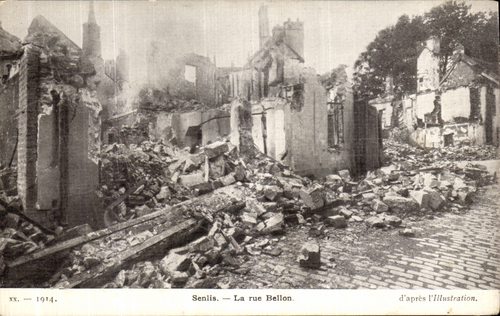 CPA Senlis La Rue Bellon Militaria