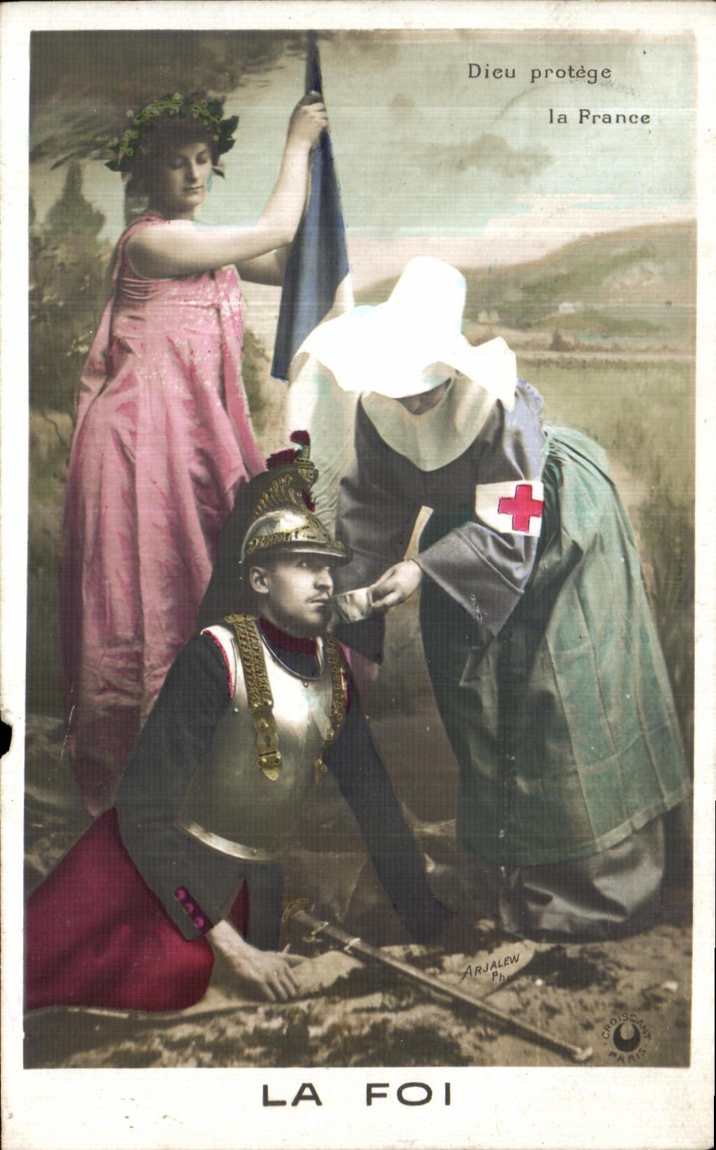 CPA Dieu Protage La France La foi religieuse Soldat