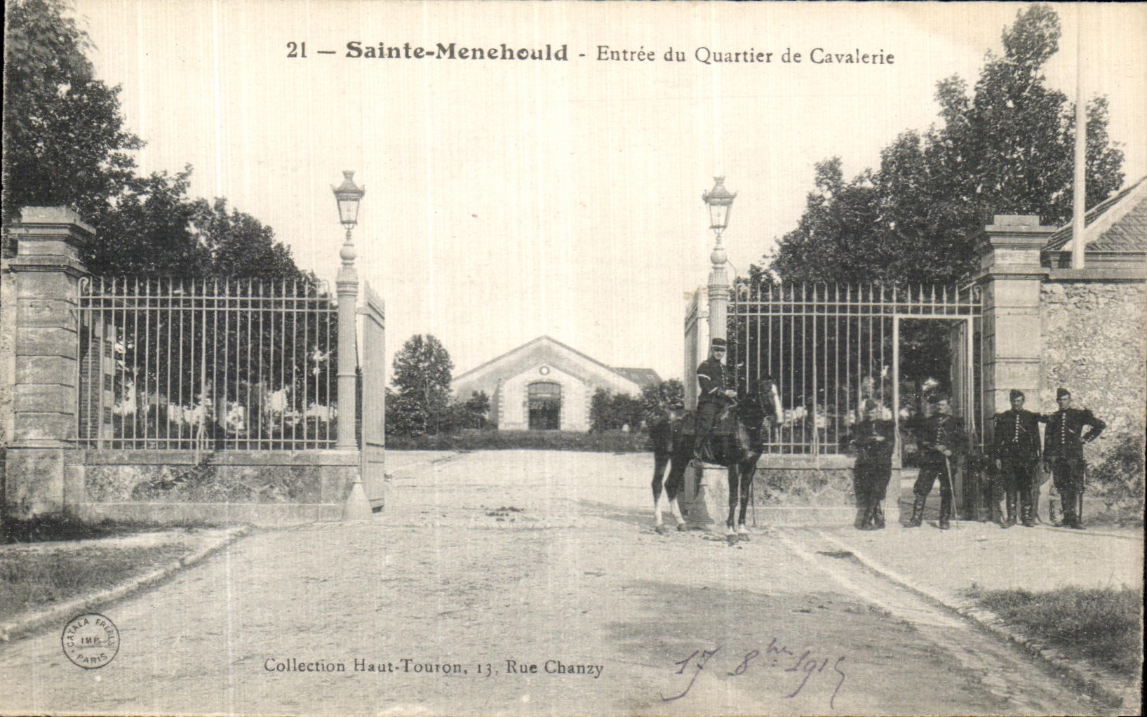 VINTAGE POSTCARD Sainte Menehould Entered of the District of Militaria Cavalry