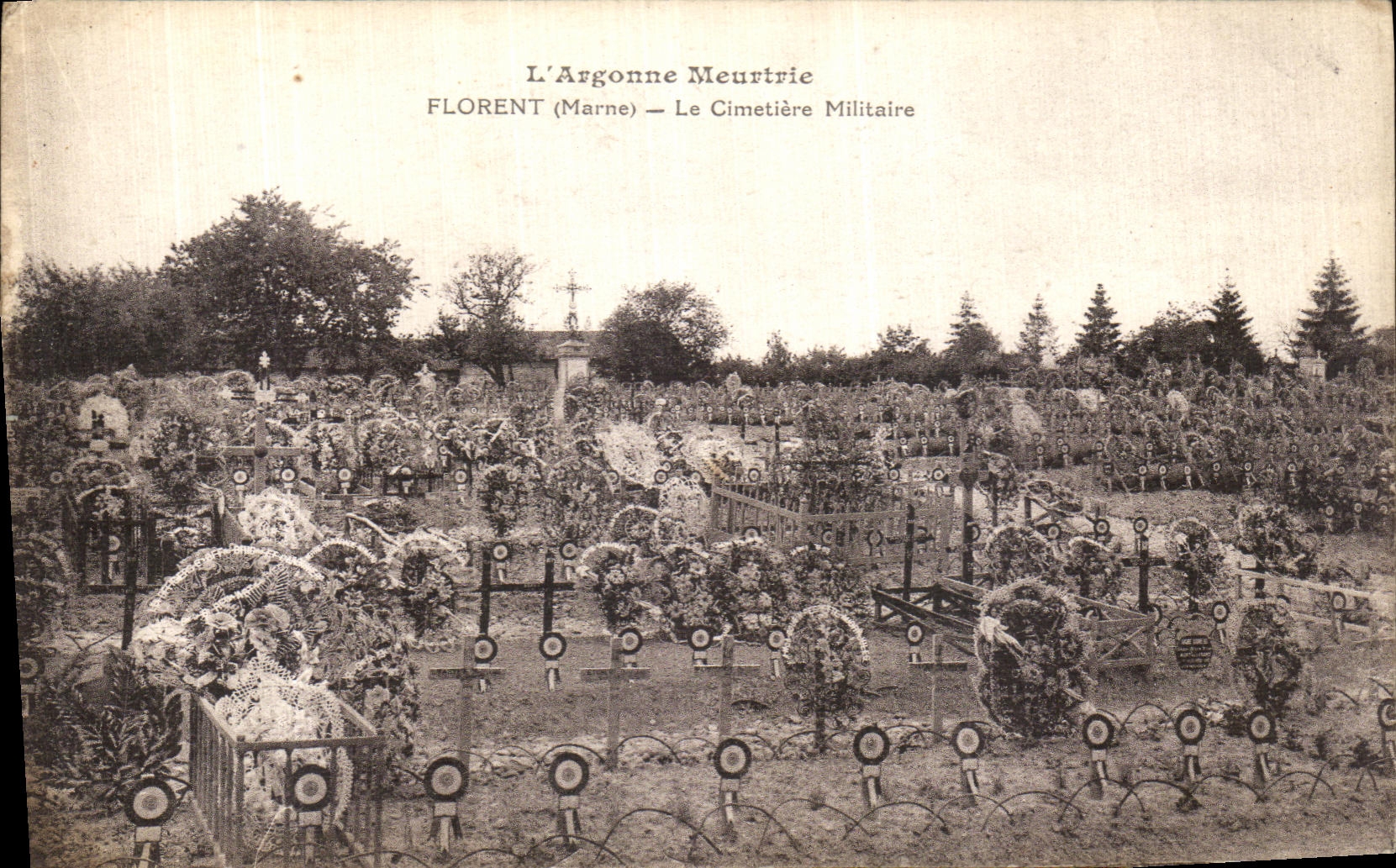 VINTAGE POSTCARD Florent the Military Cemetery Militaria