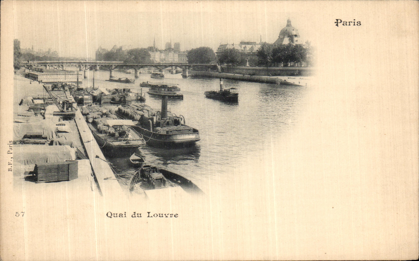 CPA Paris Quai du Louvre Peniches Bateaux
