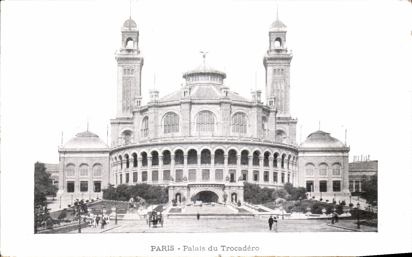 VINTAGE POSTCARD Paris Palate of Trocadero
