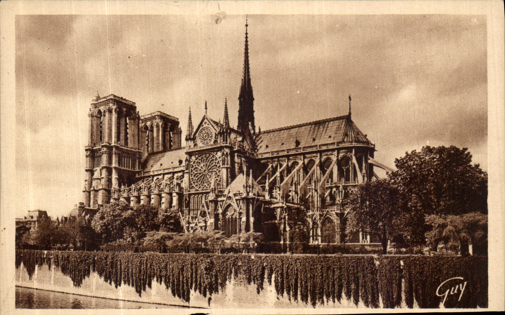 POSTAL Paris de la VENDIMIA y su Apse de las maravillas de Cathedbale Notre Dame